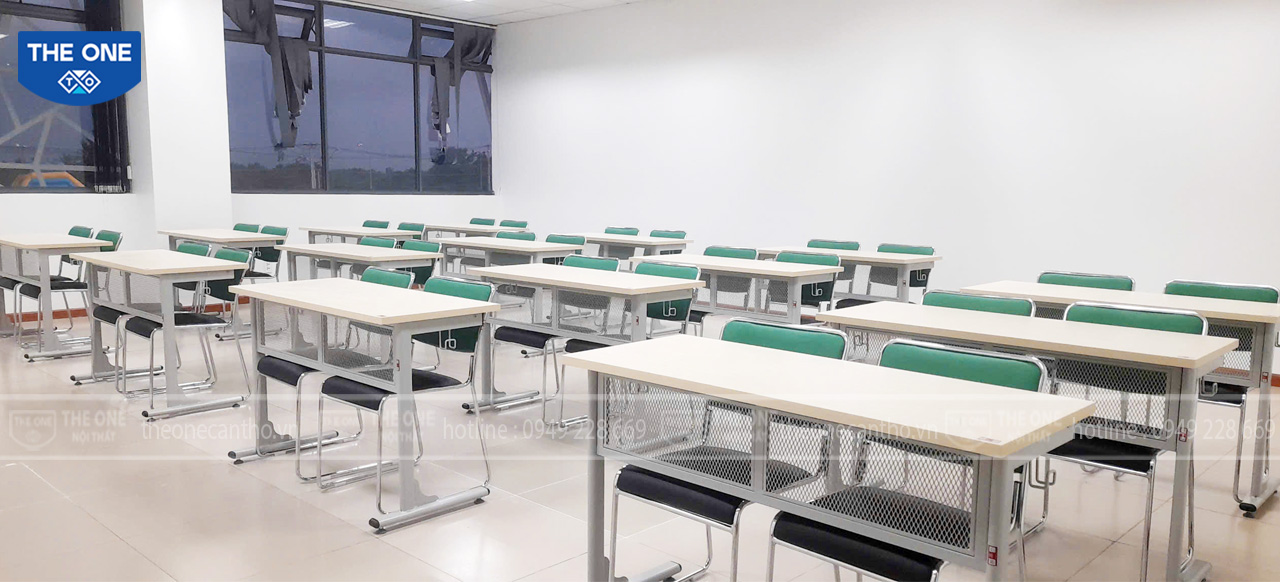 Bàn ghế học sinh các cấp.
