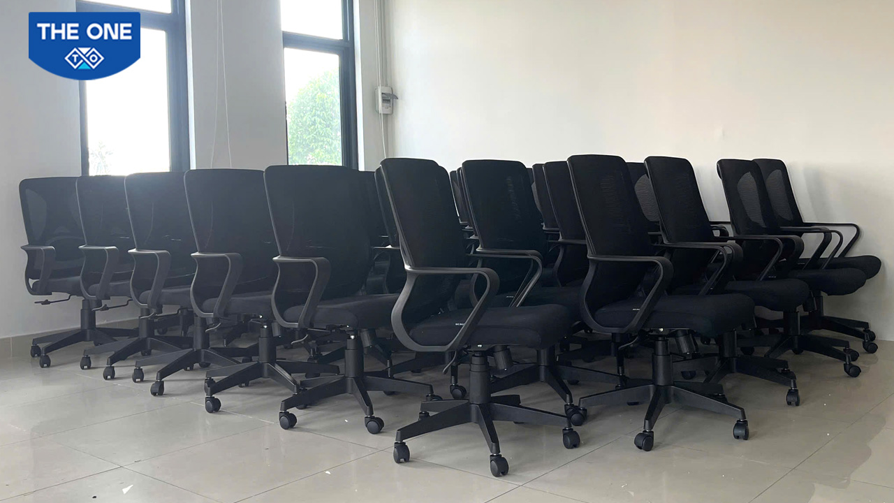 Ghế xoay lưới nhân viên trang bị cho văn phòng Viettel Post tại Cần Thơ.