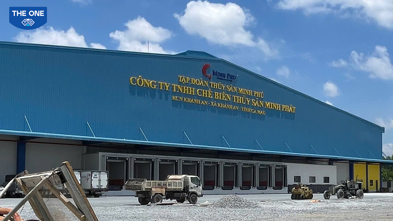 Nhà máy chế biến thủy sản Minh Phát ( thuộc tập đoàn Thủy Sản Minh Phú ).
